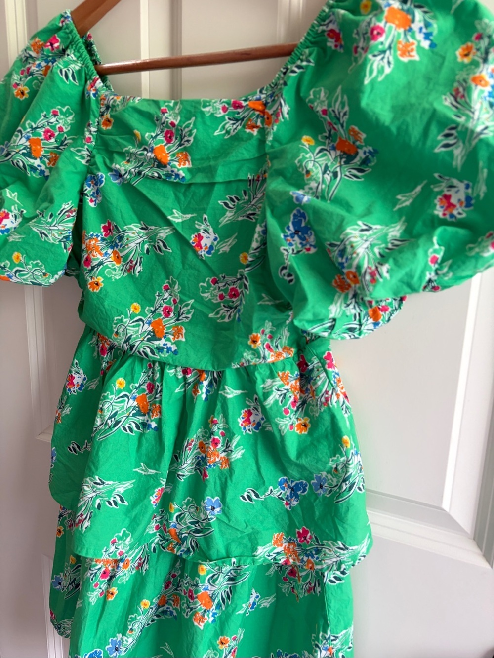 Like new size 10/12 Cat & Jack Green Floral Smocked Tier Dress with Puff Sleeves - Picture 2 of 7